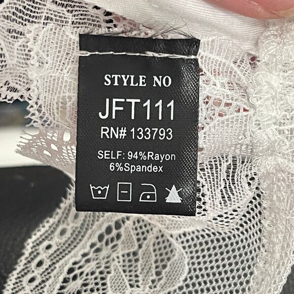 POL Bralette Women Medium White Lace Racerback V-Neck Elegant Girly Cute - Picture 9 of 9